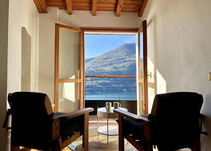 Feriehus With Lake-view -breck&fest *