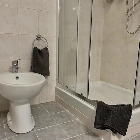 بيت للعطل With Lake-view -breck&fest *