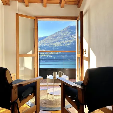 Holiday home With Lake-view -breck&fest