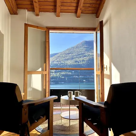 Holiday home With Lake-view -breck&fest *
